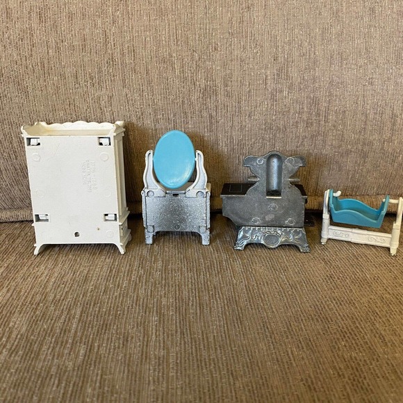 Vtg The Littles Dollhouse Vanity Armoire Stove Cradle Diecast Metal Furniture - Picture 6 of 6